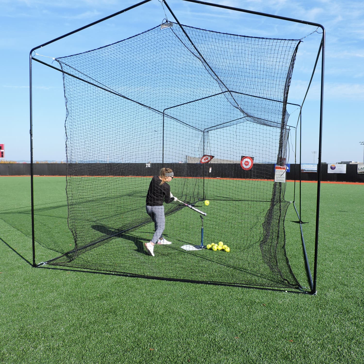 Free-Standing Short-Toss Cage